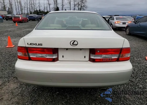 2001 Lexus Es 300 from USA, damaged, VIN JT8BF28G610315423